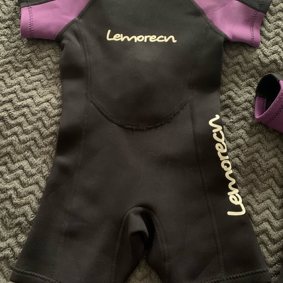 Set of wetsuits - Picture 2 of 5